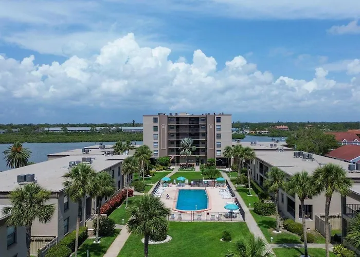 Sea Club #43 - The Shore Thing * Clearwater Beach